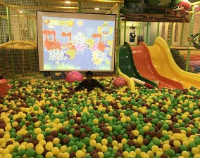 Väikese sisemänguväljaku tegelik juhtum Bangladeshis